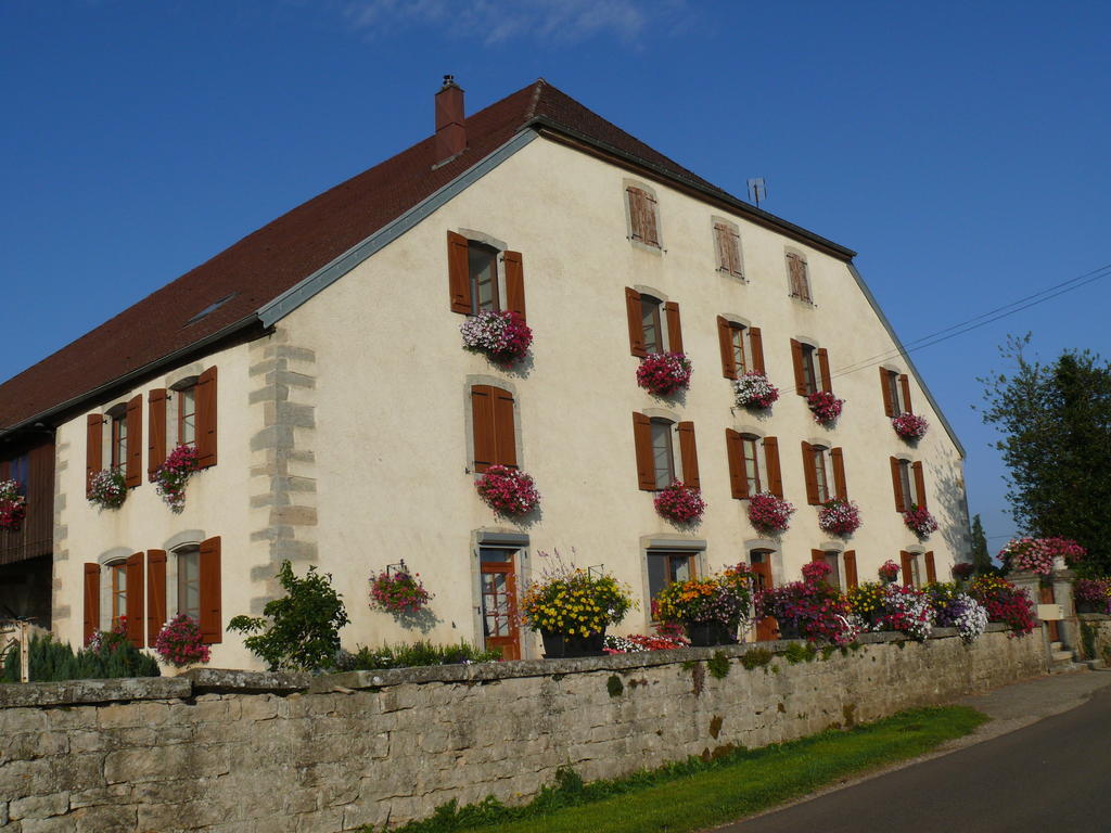 Bed and Breakfast Le P'tit Bonheur à Chilly-sur-Salins Extérieur photo
